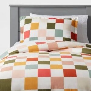 Pillowfort Multicolor Checkered Twin Duvet Cover Set